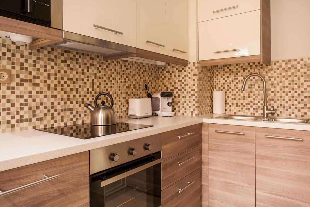 Elegant And Safe Gold And Blue Apartment Walk To Acropolis Афины Экстерьер фото