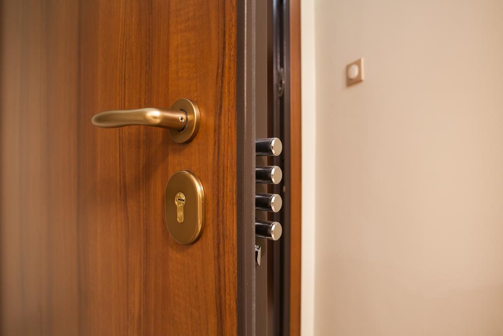 Elegant And Safe Gold And Blue Apartment Walk To Acropolis Афины Экстерьер фото