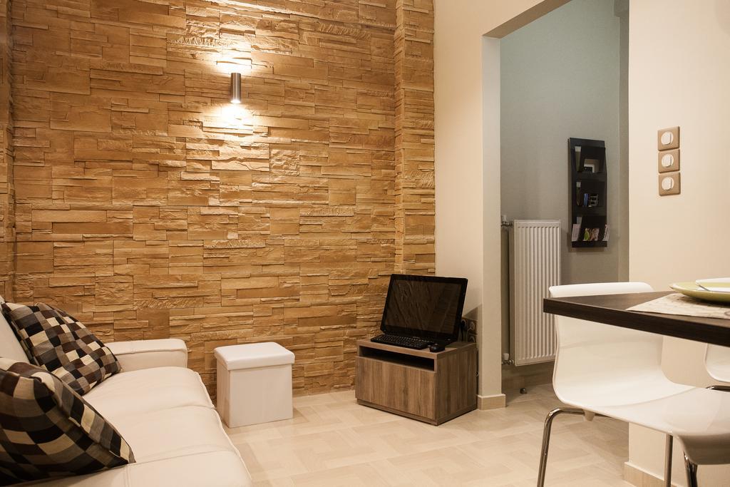 Elegant And Safe Gold And Blue Apartment Walk To Acropolis Афины Экстерьер фото