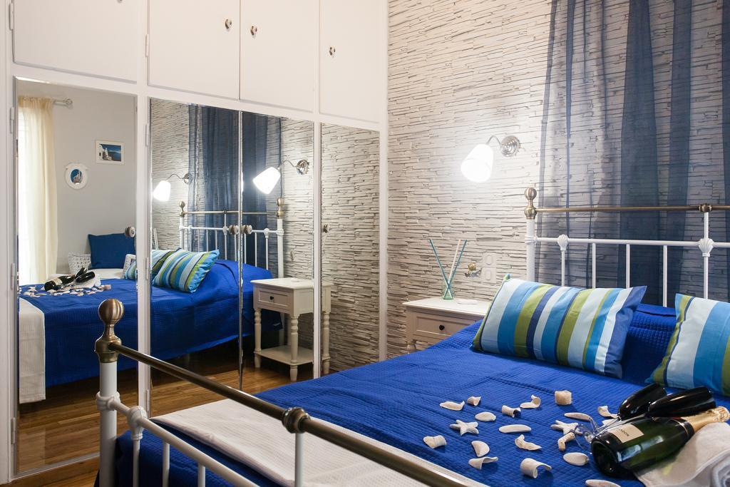 Elegant And Safe Gold And Blue Apartment Walk To Acropolis Афины Экстерьер фото